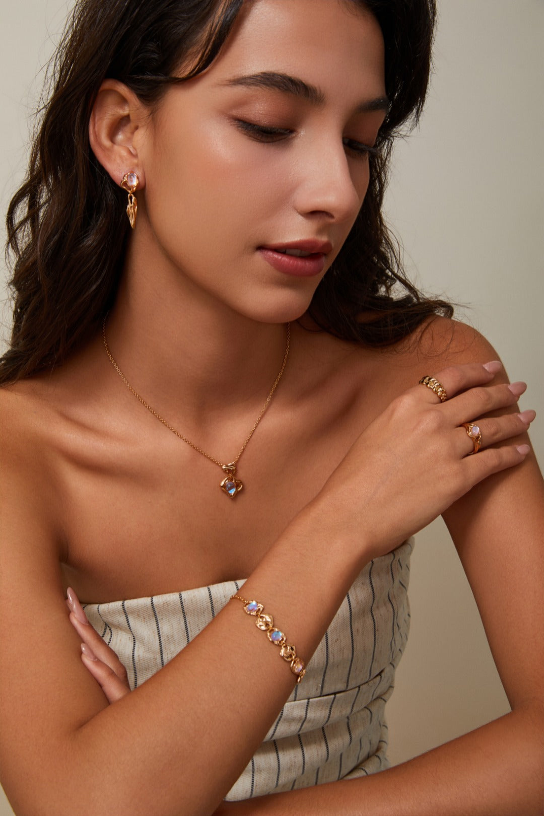 Organic Fluid Moonstone Ring - S925 Sterling Silver